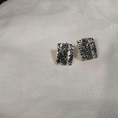 Stunning Marcasite Stud 925 Earrings