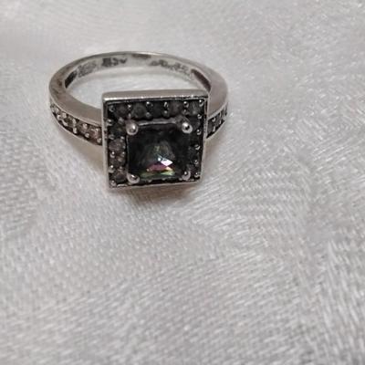 Mystifying Mystic Topaz Surrounded By White Sapphires 925 Ring Size 7