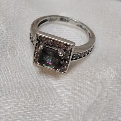 Mystifying Mystic Topaz Surrounded By White Sapphires 925 Ring Size 7