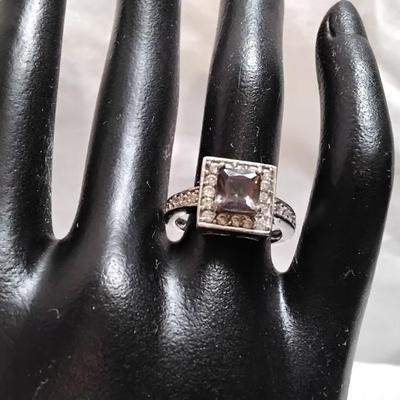 Mystifying Mystic Topaz Surrounded By White Sapphires 925 Ring Size 7