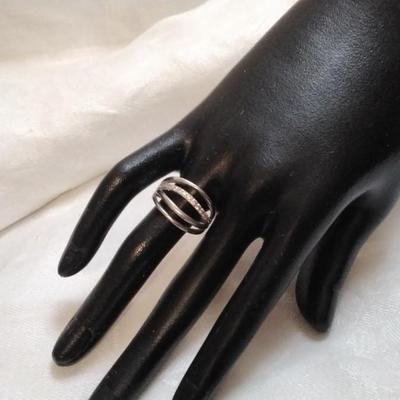 Unique Diamond 925 Ring Size 7