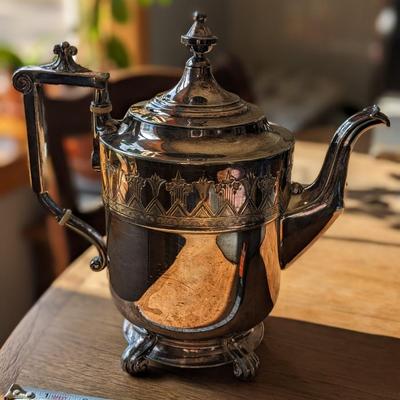 Impressive Reed & Barton Silver Plated Coffee/Tea Pot