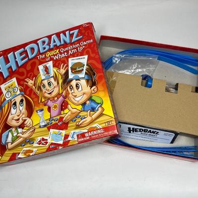 Hedbanz Quick Question Picture Guessing Family Game