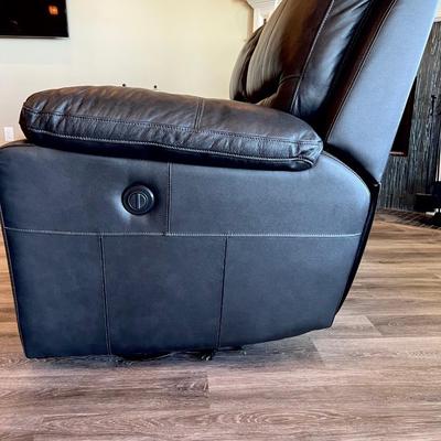 BLACK LEATHER, POWER DUAL RECLINING Love Seat