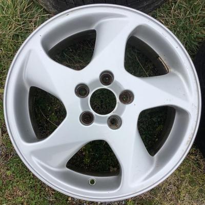 137 Set of 6 Volvo 'Perfo' 17.25" Wheel Rims
