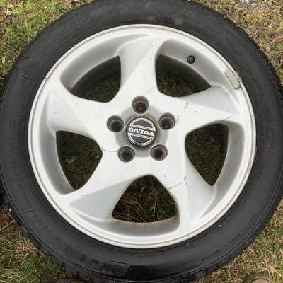 137 Set of 6 Volvo 'Perfo' 17.25" Wheel Rims