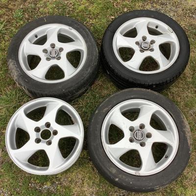 137 Set of 6 Volvo 'Perfo' 17.25" Wheel Rims