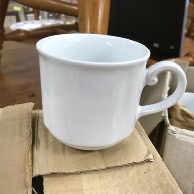 new in box set of 8 coffee mugs