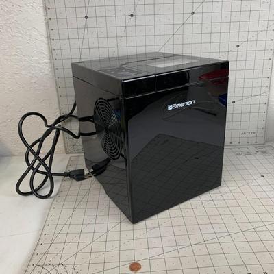 #38 Emerson Ice Maker