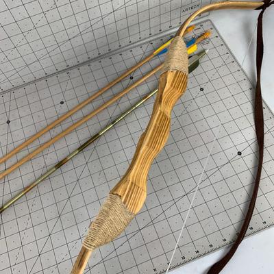 #50 Wooden Bow and Arrows
