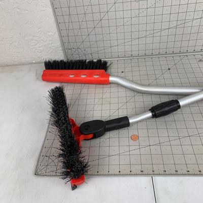 #54 2pc Extendable Snow Scrapers/Brushes