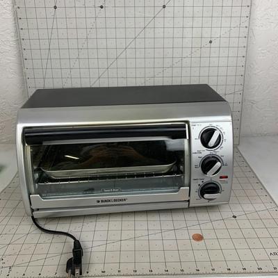 Black+Decker TRO480BS Toaster Oven, 1200 W, 4-Slice, Knob