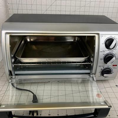 #90 Black & Decker Conventional Oven With Quilted Cover