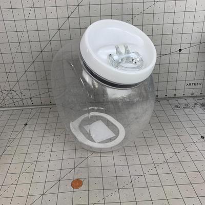 #126 Plastic Cookie Jar 