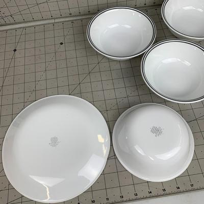 #139 Corelle Black and White Plates