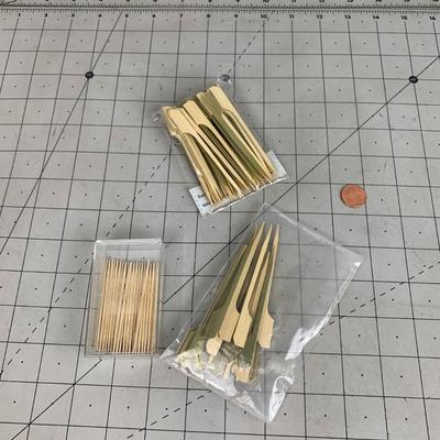 #174 Wooden Food Picks