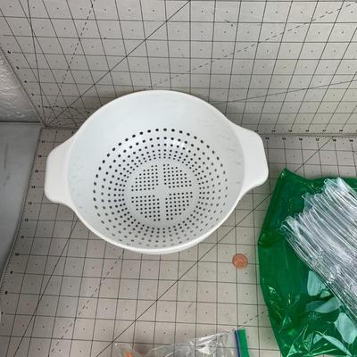 #204 Strainer, Plastic Knives and PopBottoms