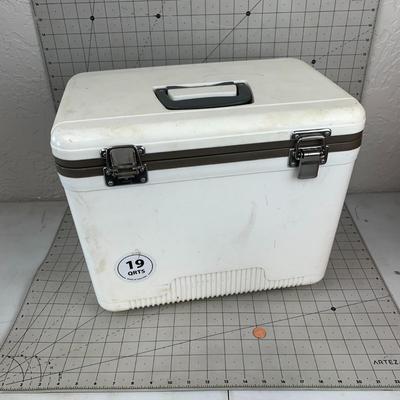 #212 19QT White Cooler