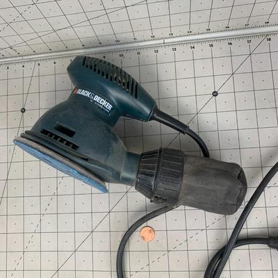 #230 Black and Decker Sander