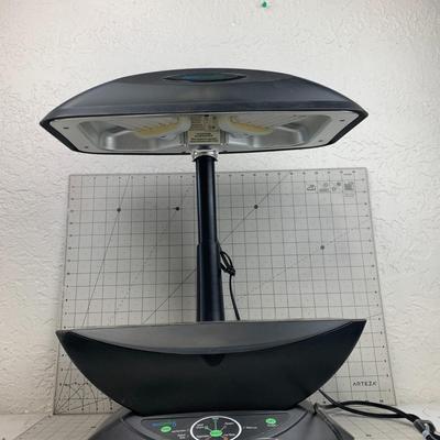 #241 Aero Garden Light