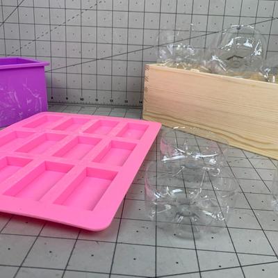 #254 Silicone Molds, and Plastic Cups