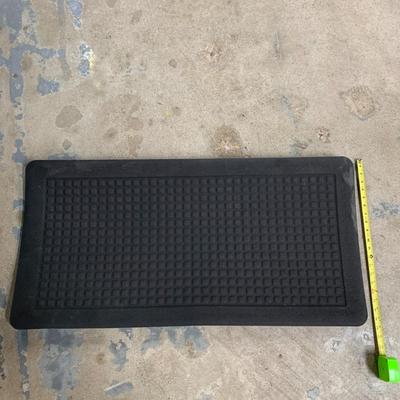 #286 3'3" x 1'8" Black Floor Mat