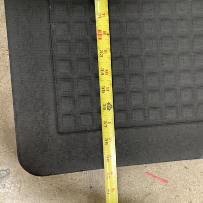 #286 3'3" x 1'8" Black Floor Mat