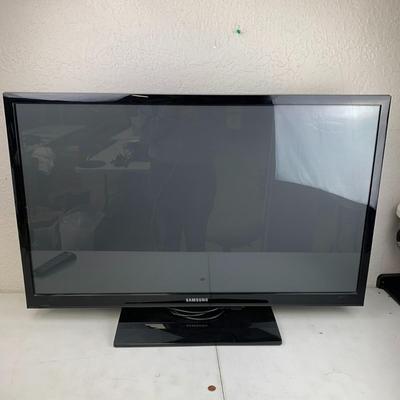 #297 43" Samsung Flatscreen TV