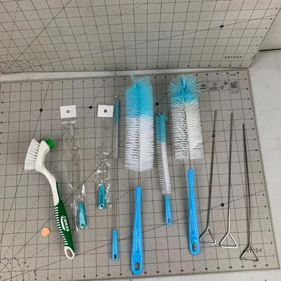 #303 Cleaning Brushes