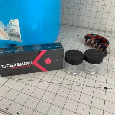 #308 3D Fiber Mascara, Clip, Foot Bath and Containers
