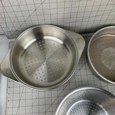 #322 Strainers/Pans