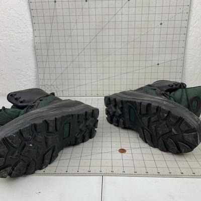 #323 Thinsulate Boots Size 11