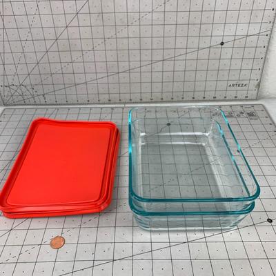 #346 Pyrex 6 Cup Dishes With Lids