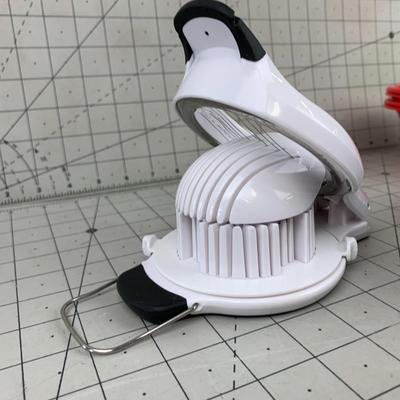 #353 Slicer Tool and Bowls