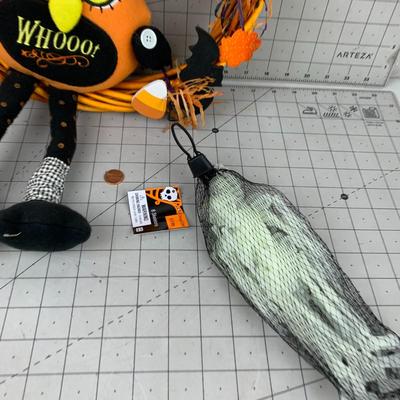 #386 Happy Halloween Owl Wreath and Glow Skeletons