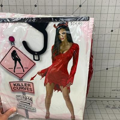 #388 Killer Curves Size 12-14 Devil Costume