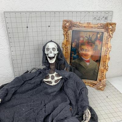 #390 Grimm Skeleton and Haunted Photograph Decor