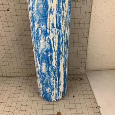 #414 Blue/White Workout Roller