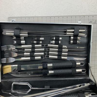 #421 Grilling Set In Case