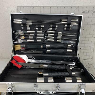 #421 Grilling Set In Case