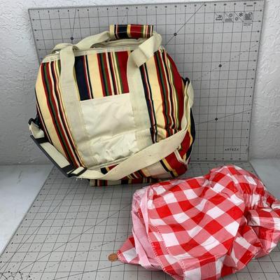 #438 Adult Large/XLarge Life Jacket and Picnic Bag