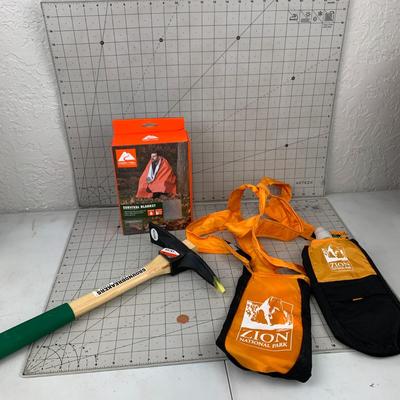 #440 Zion Waterbottle Bags, Survival Blanket and Groundbreaker