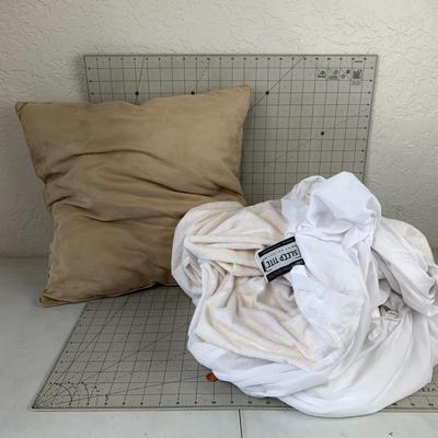 #467 Tan Pillow and Queen Mattress Cover