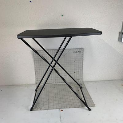 #476 Black Collapsable Side Table