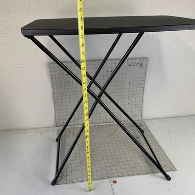 #476 Black Collapsable Side Table