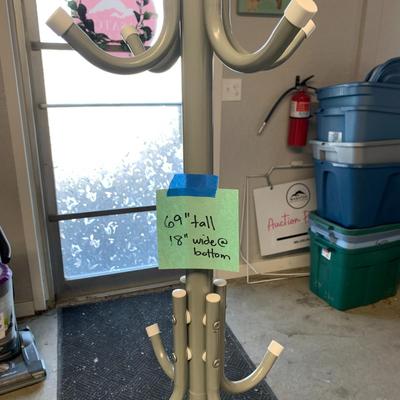 #485 5' 9" Tall Coat Rack