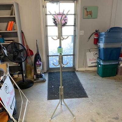 #485 5' 9" Tall Coat Rack