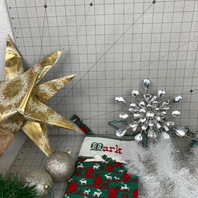 #491 Christmas Stars, Stocking and Decor