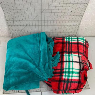 #498 Two Soft Blankets
