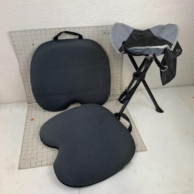 #499 Seat Cushions and Fold Out Seat